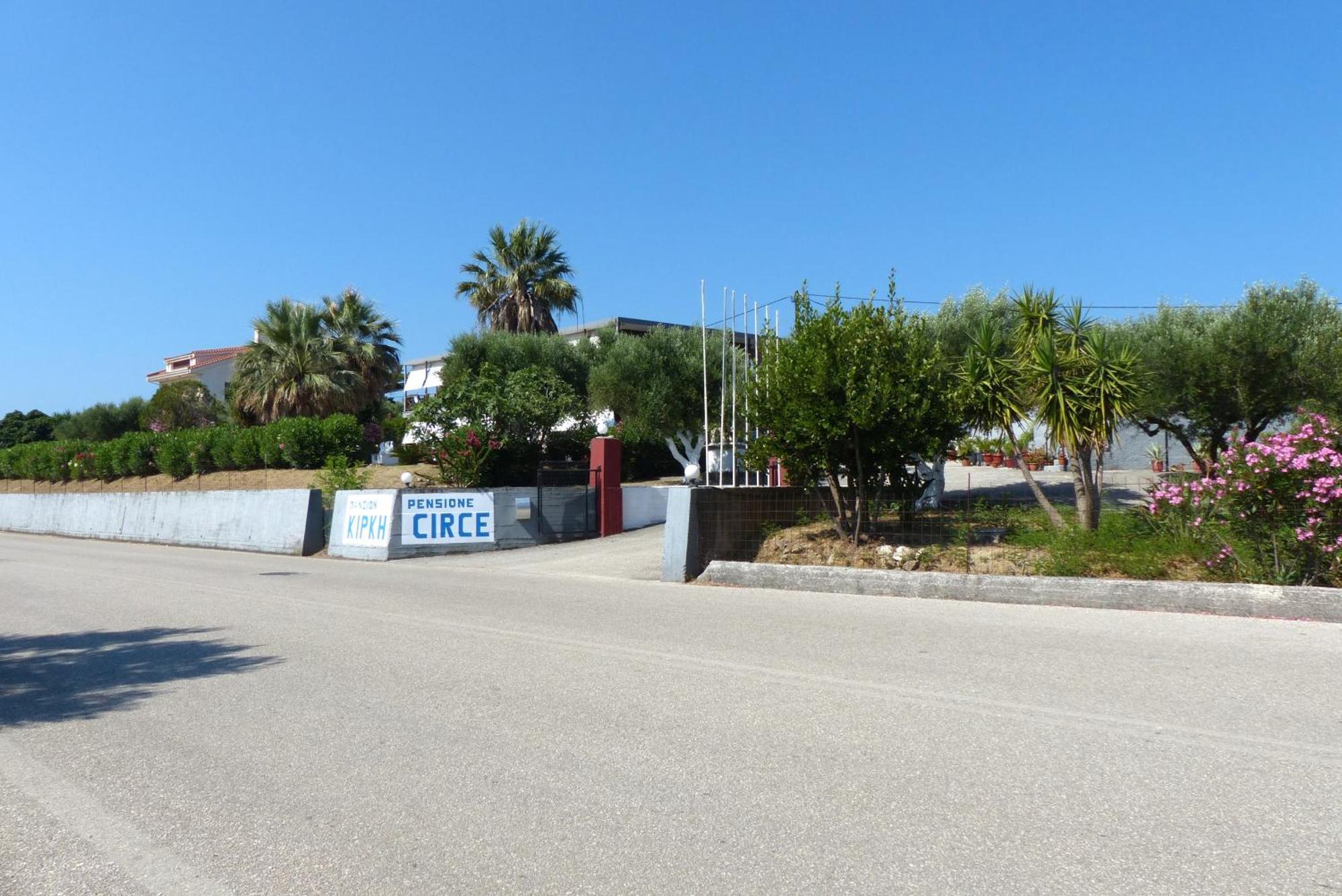 Circe Pansion Apartment Lixouri Luaran gambar
