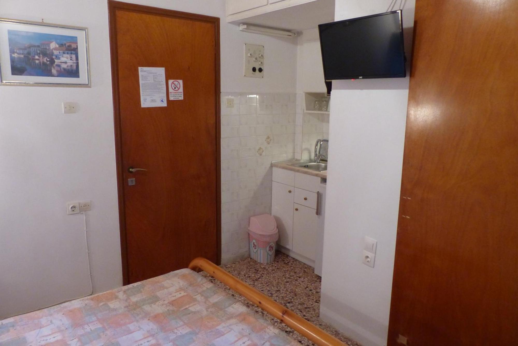 Circe Pansion Apartment Lixouri Luaran gambar