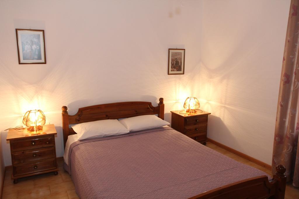 Circe Pansion Apartment Lixouri Bilik gambar