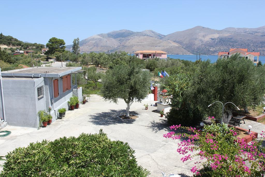 Circe Pansion Apartment Lixouri Luaran gambar