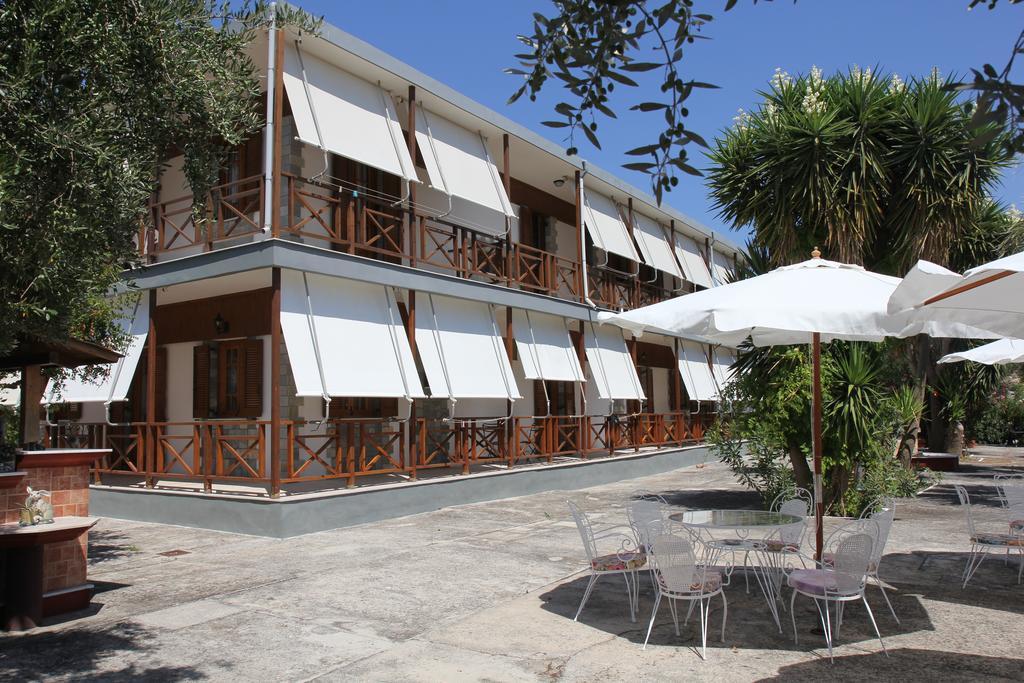 Circe Pansion Apartment Lixouri Luaran gambar