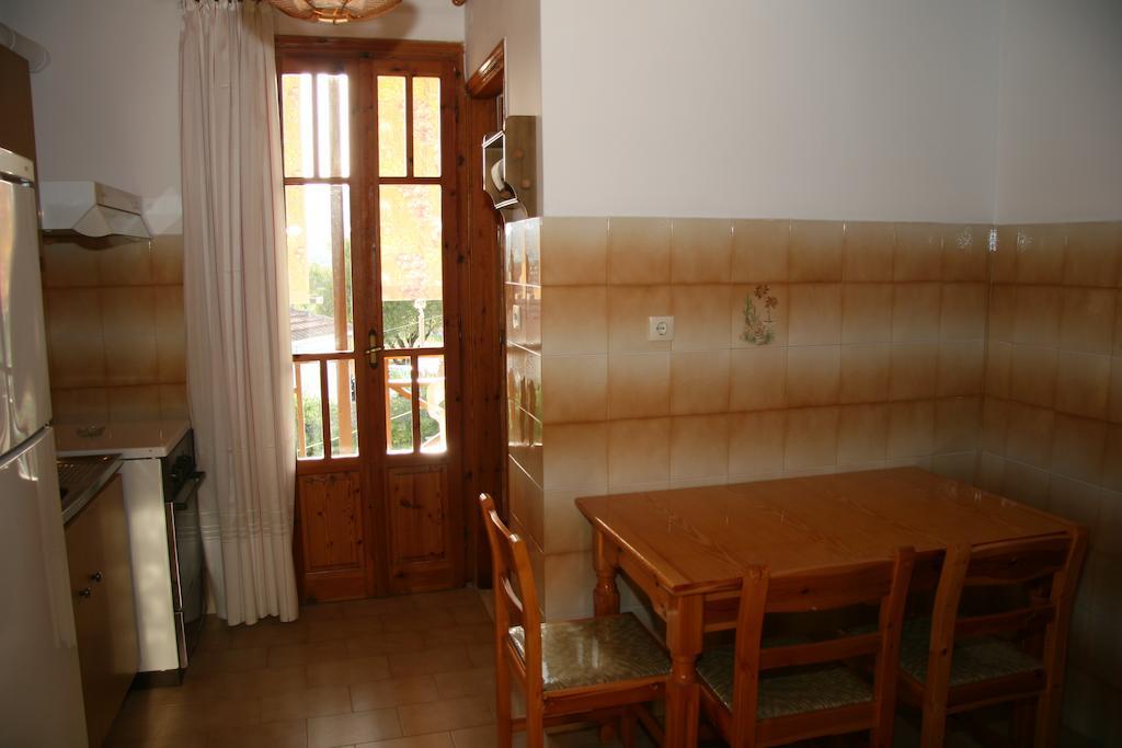 Circe Pansion Apartment Lixouri Bilik gambar