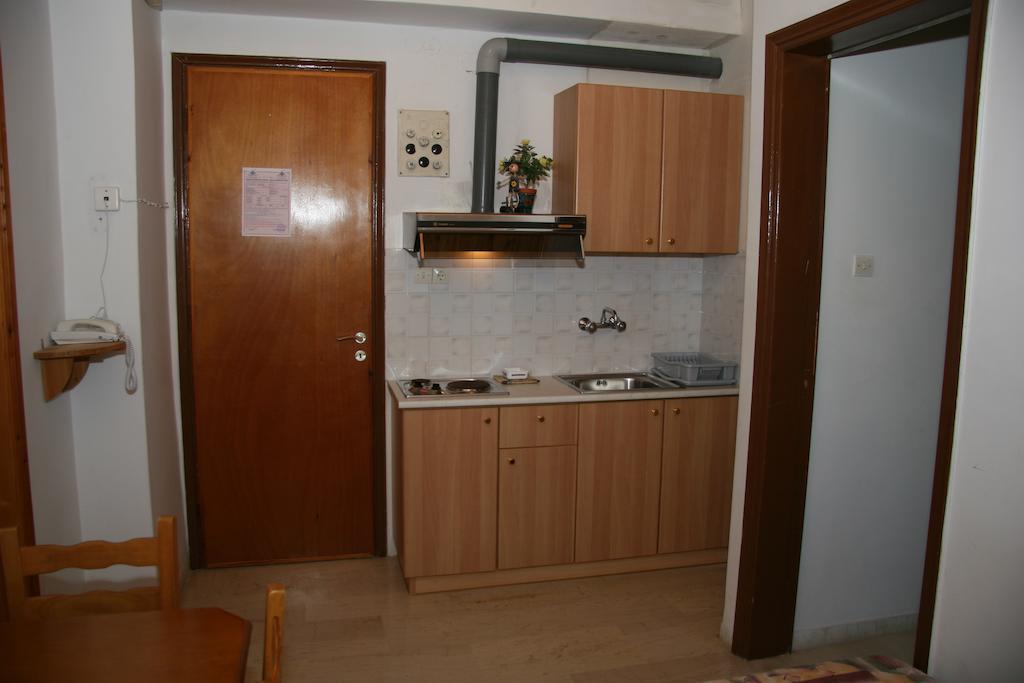 Circe Pansion Apartment Lixouri Luaran gambar