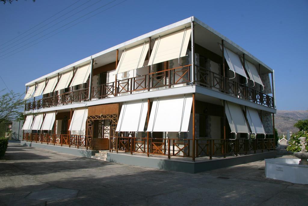 Circe Pansion Apartment Lixouri Luaran gambar